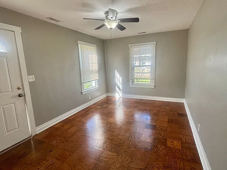 615 Dresden Ave — Photo 2