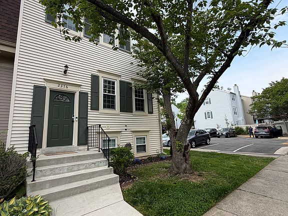 2nd image of 2376 Hunters Square Ct