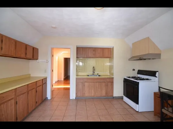 162 Pearl St APT 3, Malden, MA 02148