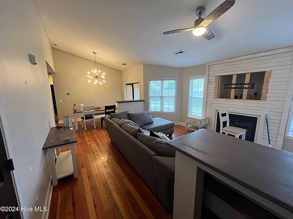 4th image of 1446 Forest Hill Drive