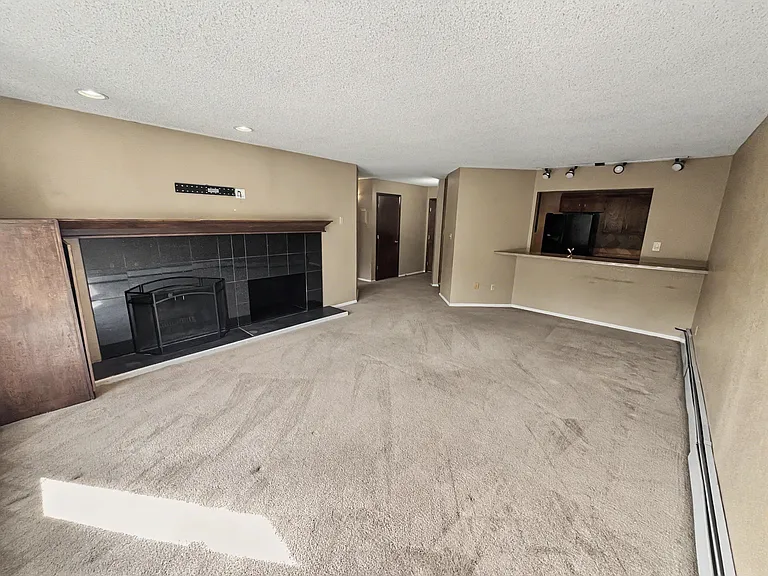 1300 W 7th Ave #311 — Photo 2
