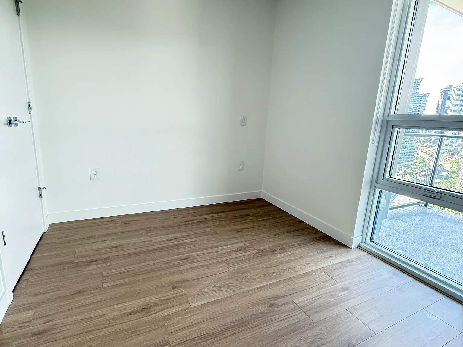 1 bed, 543 sqft, $2,325 — Photo 3