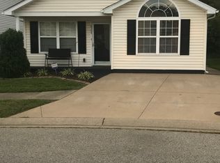6504 Cottagemeadow Dr, Louisville, KY 40218