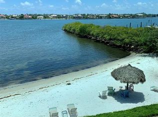 1200 Scotia Dr APT 301, Hypoluxo, FL 33462