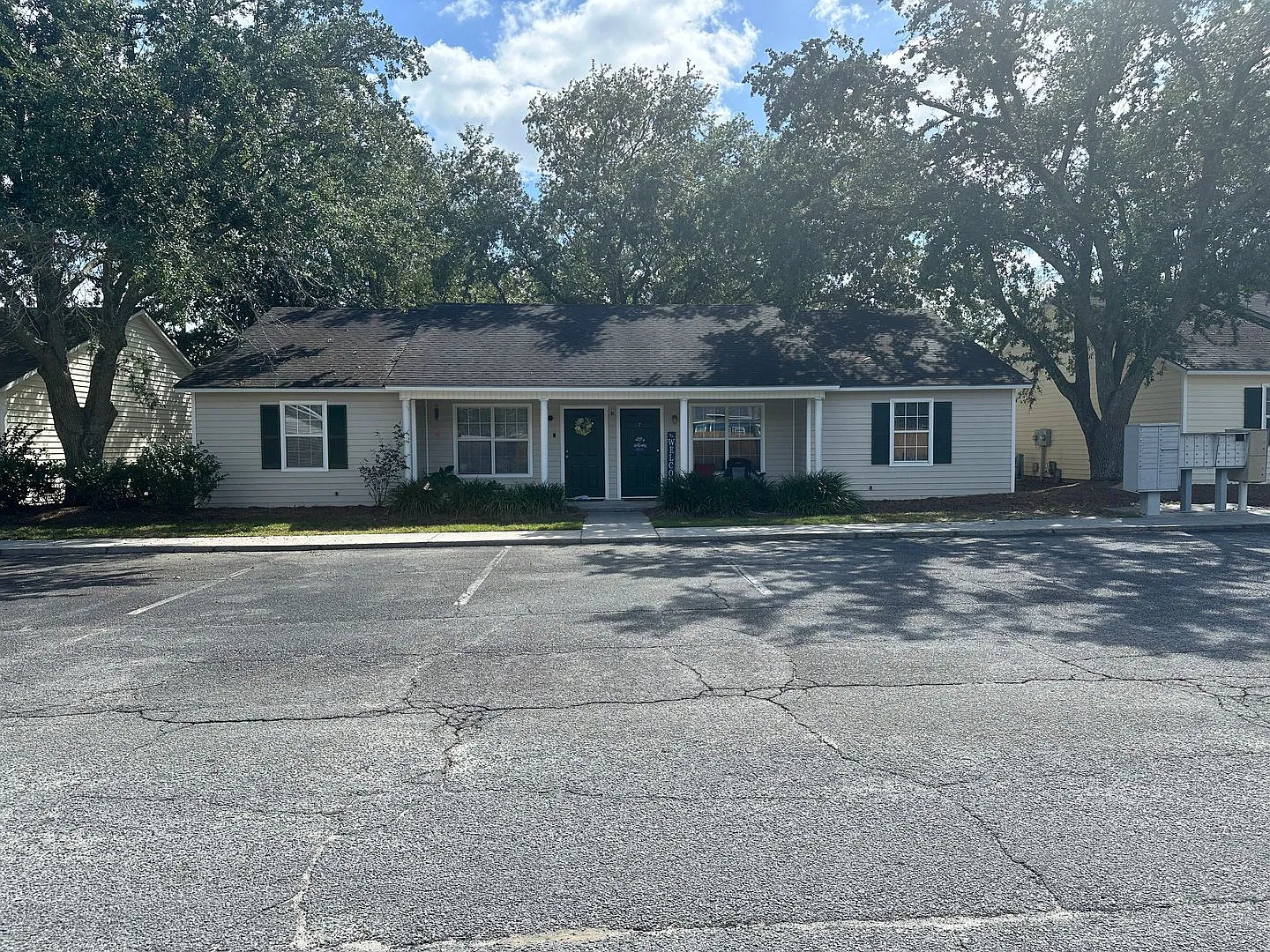 Spacious 2-Bedroom Duplex for Rent in Hahira, GA — Photo 2