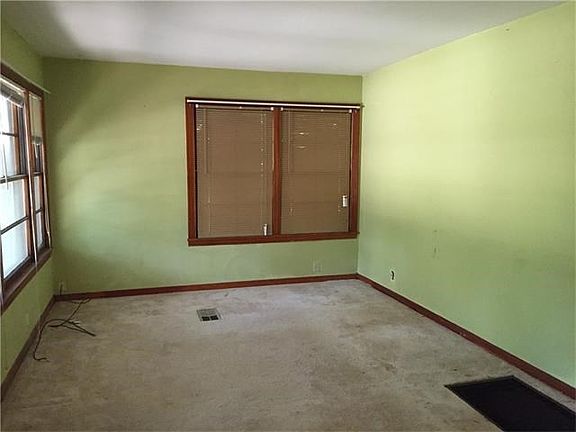 3rd image of 519 Murray Ave