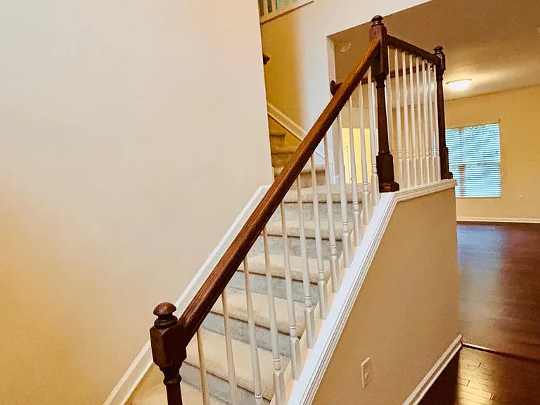 411 Chanson Dr — Photo 10