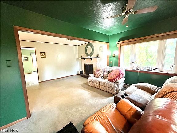 4th image of 203 Sassafras Dr