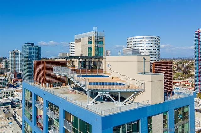 1st image of 321 10th Ave #15003