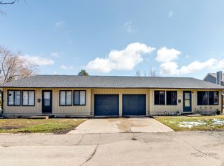 600 Saint Johns Rd, Woodstock, IL 60098