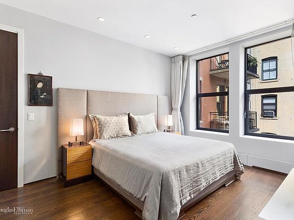 4th image of 415 Washington St APT 6B