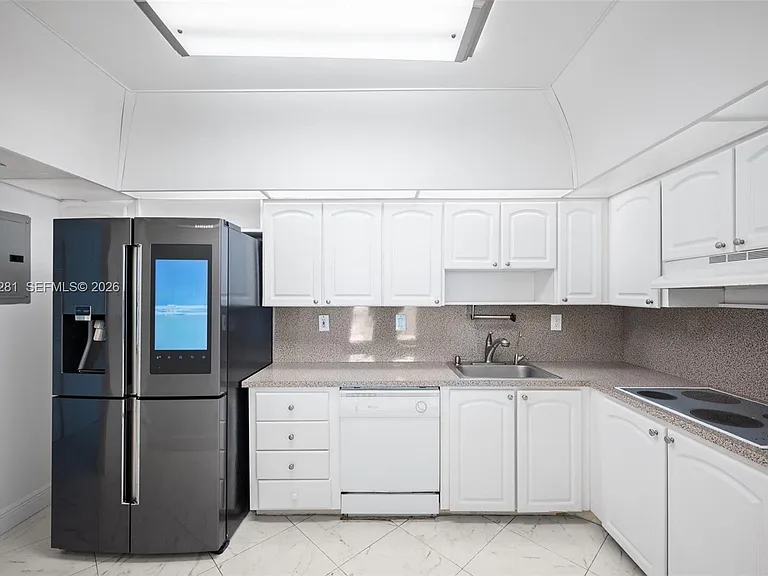 19380 Collins Ave #1122 — Photo 5
