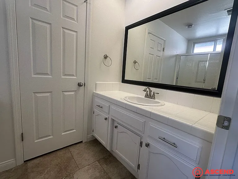10407 Loughton Ave — Photo 14