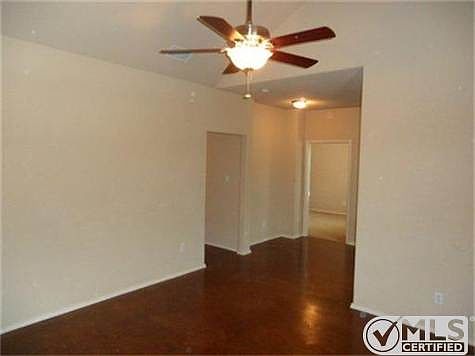 4th image of 115 Lindas Creek Ln