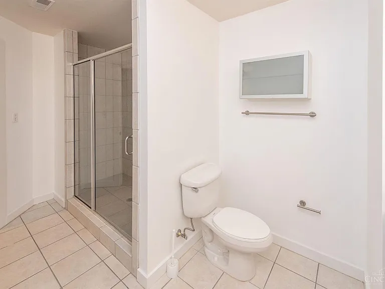 18 E 4th St #501 — Photo 27