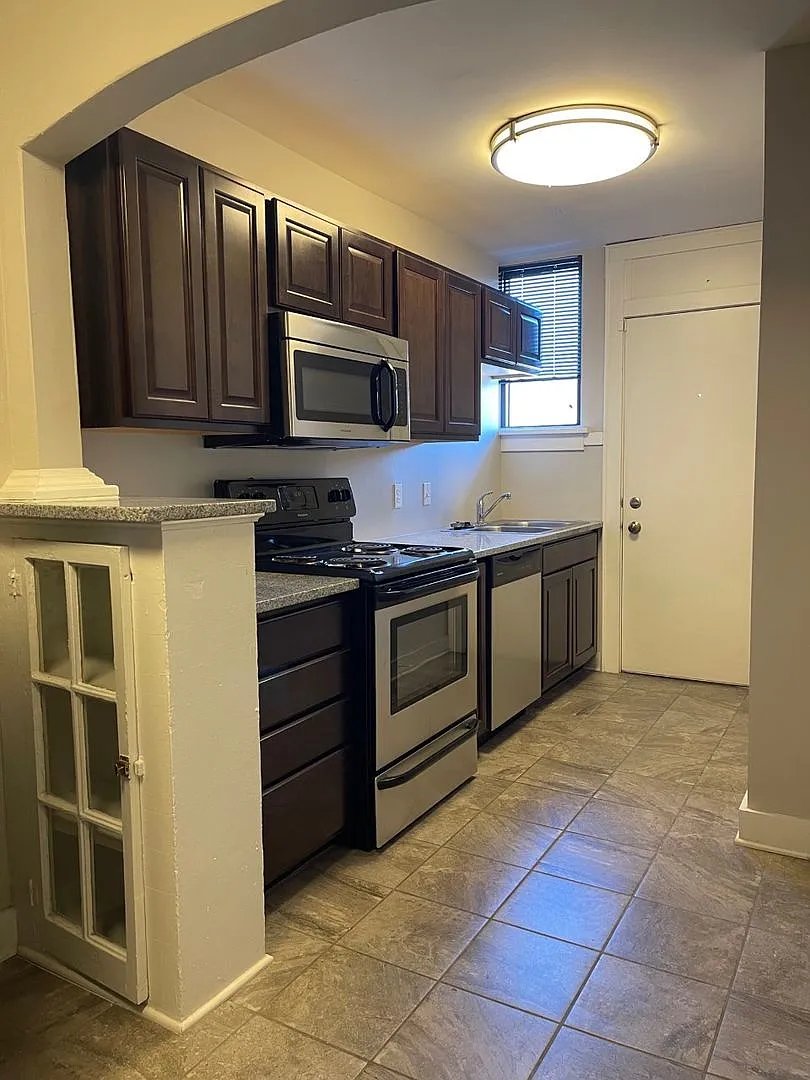 Dreamvesting Rentals (812 N 33rd St) (Nottingham) — Photo 3