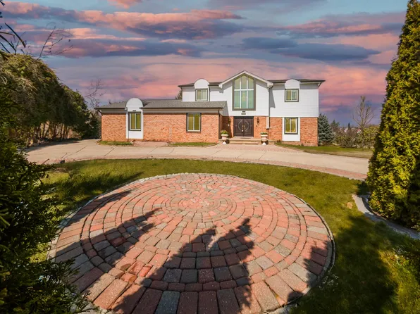 4200 Sedgemoor Ln, Bloomfield Hills, MI 48302