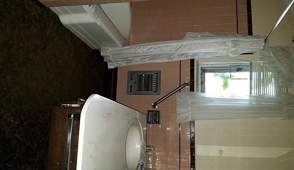Bathroom 1 main floor