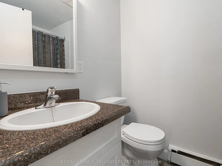 469 Grey St #7 — Photo 14