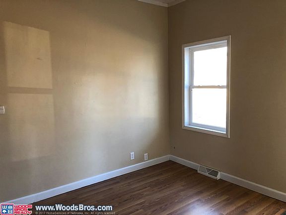 5th image of 1039 N Kiplinger Ave