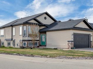 23 E Lambertson Pl, Sylvan Lake, AB T4S 2P9