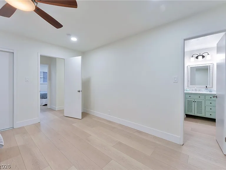 105 Marigold Ln — Photo 19