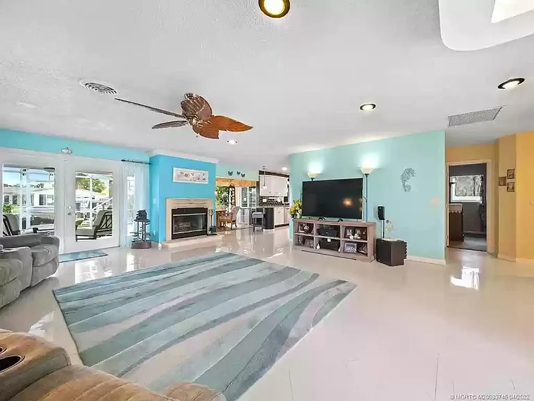 1744 SW Boatswain Pl — Photo 15