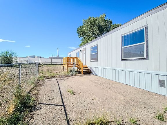 4th image of 1101 S Carbon Ave #97