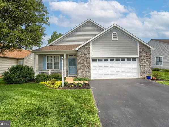 538 Bent Oak Dr, Mount Joy, PA 17552