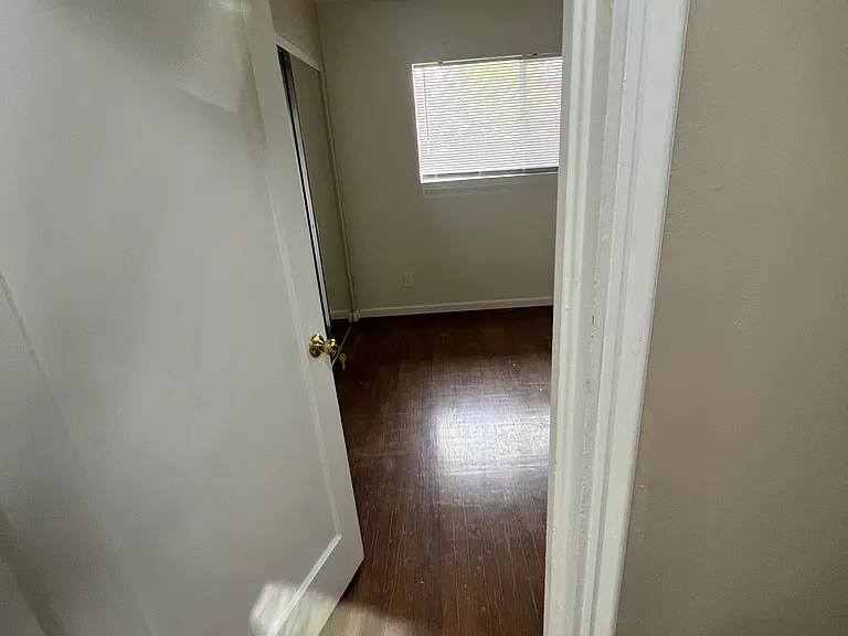 25 Kathryn Dr — Photo 10