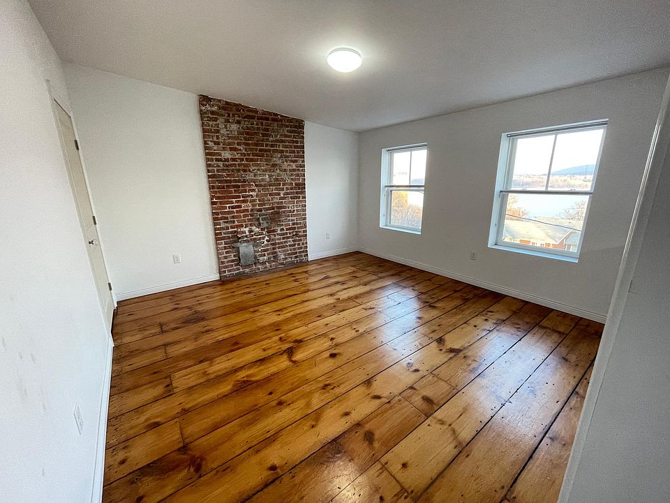 1st image of 2-121 Montgomery St #2