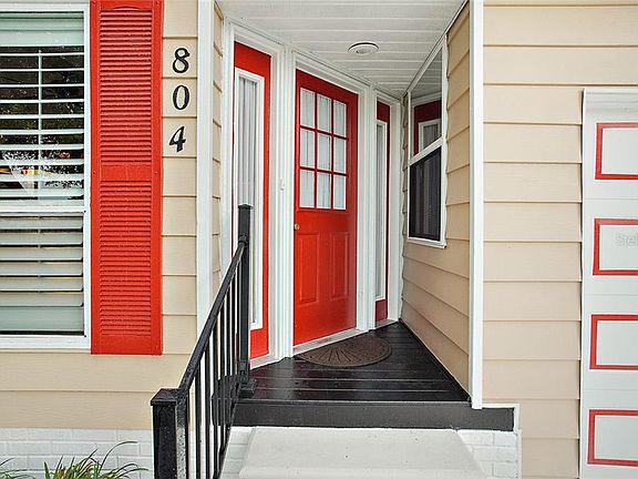 3rd image of 804 Saint Andrews Blvd
