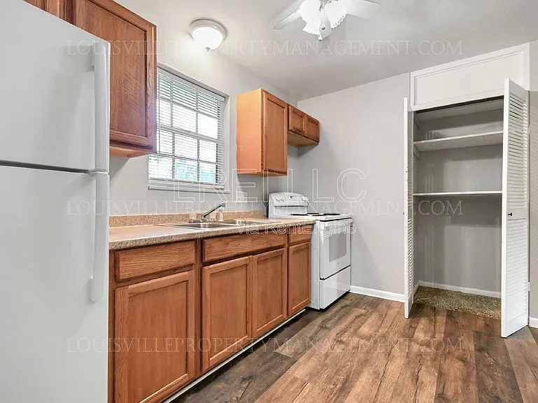 1202 E Walford Dr #2 — Photo 6