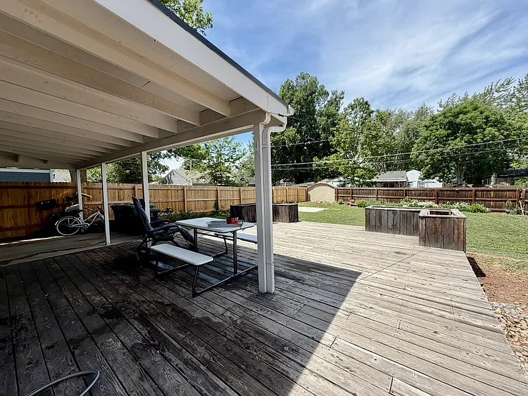 2765 S Franklin St — Photo 23