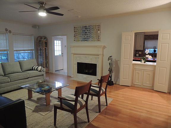 4th image of 311 Eagle Lakes Dr