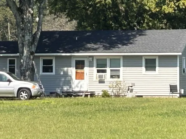 11076 Skyline Dr, Wakefield, VA 23888