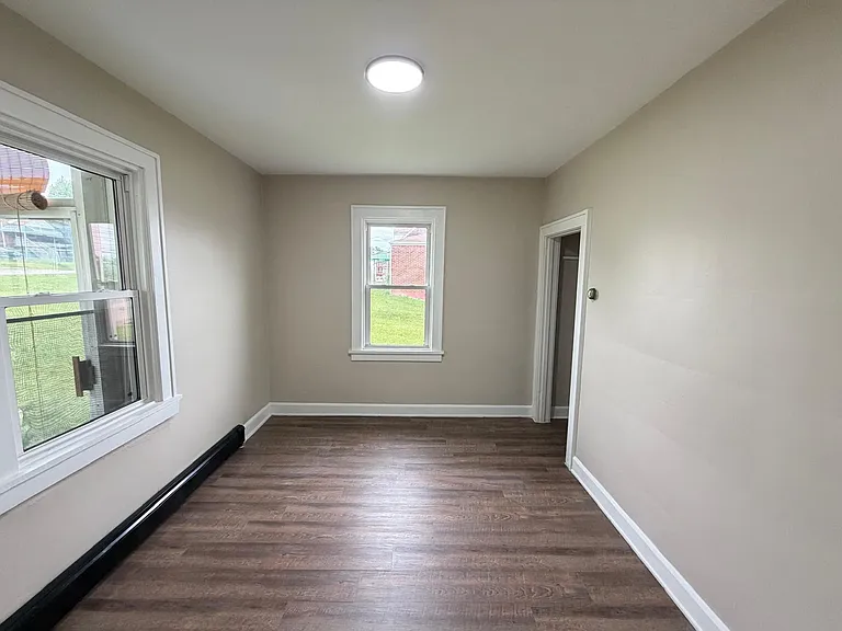 871 Horton St — Photo 7