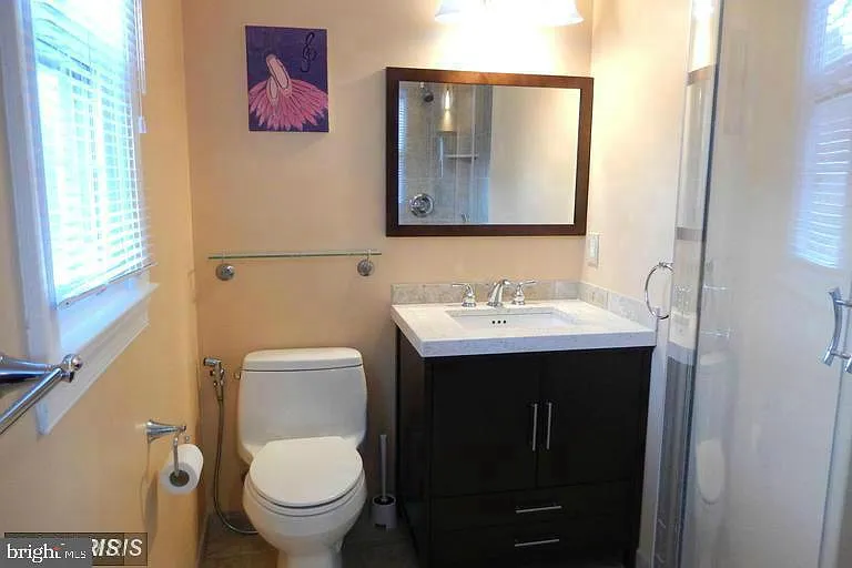 5512 Massachusetts Ave — Photo 44