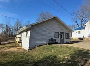 794 Wayside Farm Rd, Parkersburg, WV 26104