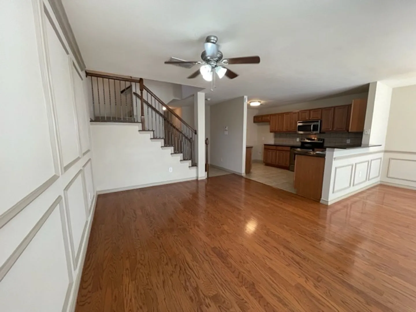Gorgeous 3 bedroom Townhome for rent in Euless! — Photo 4