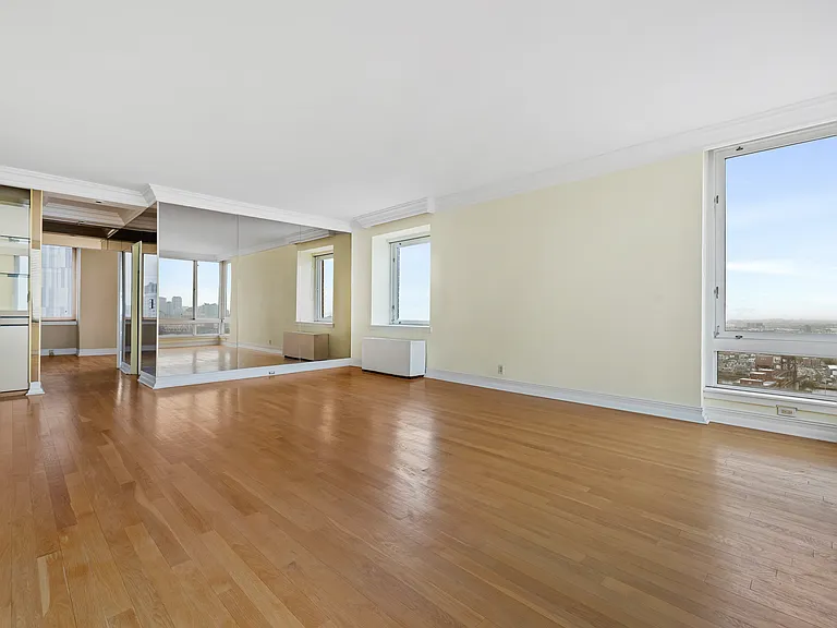 524 E 72nd St #31AG — Photo 6
