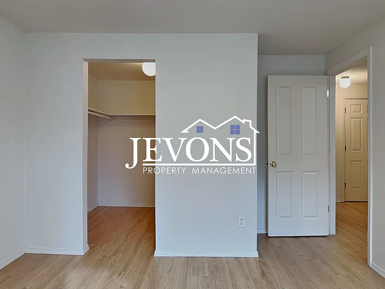 3915 Mason Loop Rd #4 — Photo 18