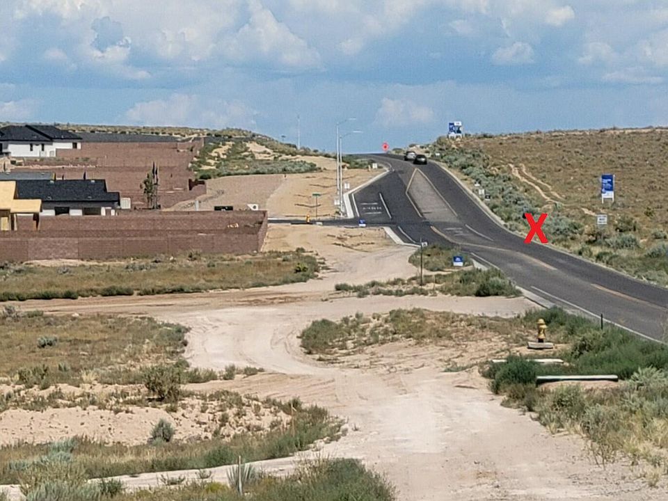 2nd image of 1526 Broadmoor Blvd NE