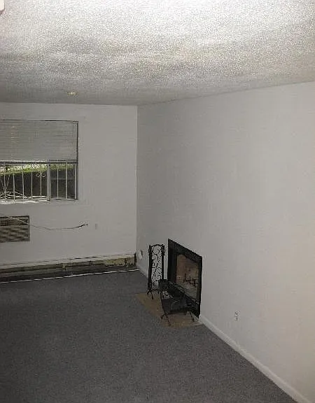48 Evergreen St #32 — Photo 17
