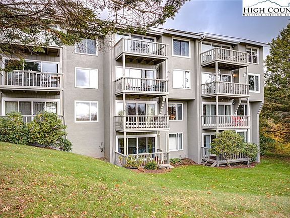 2nd image of 367 Skyleaf Drive #D-8