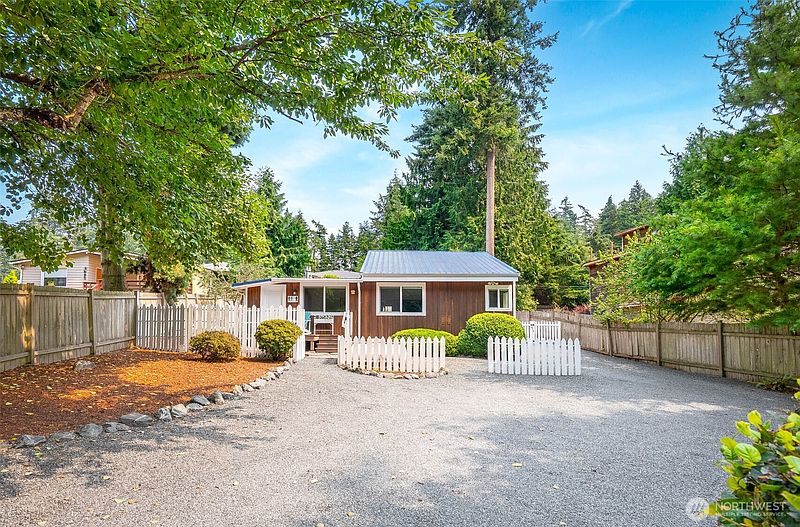 2nd image of 5905 Fish Road