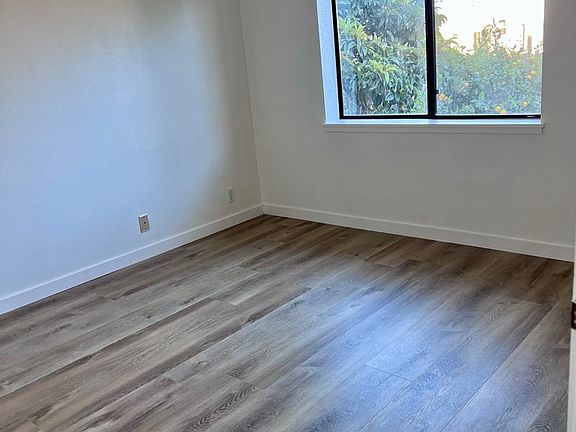 2nd image of 1534 32nd Ave