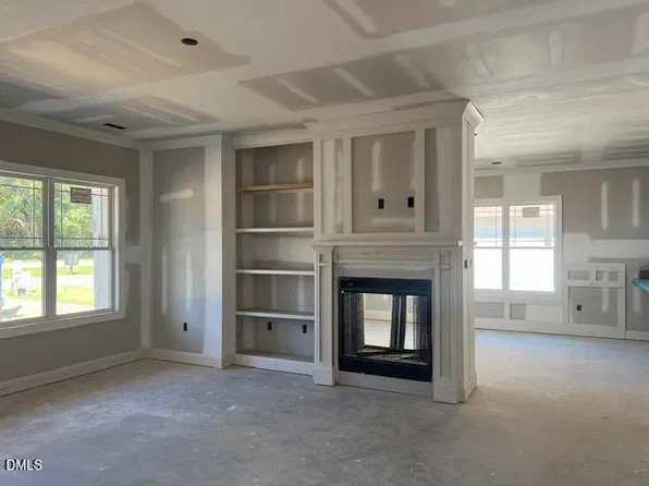 135 Big Pine Rd, Clayton, NC 27520