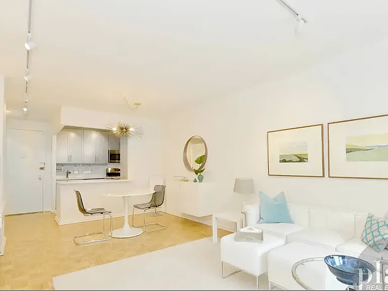 150 E 85th St #2G — Photo 6
