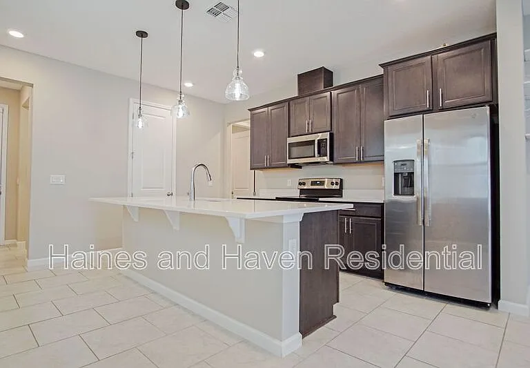 1229 Forest Gate Cir — Photo 5